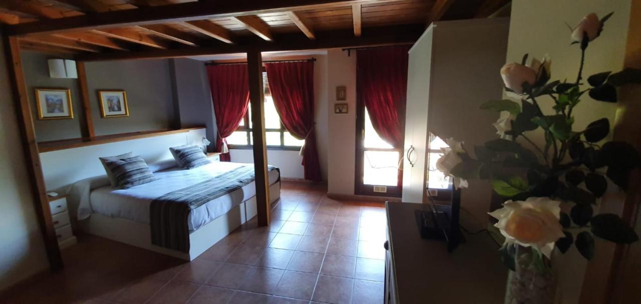 Hotel Casa Tejedor Las Almunias ภายนอก รูปภาพ